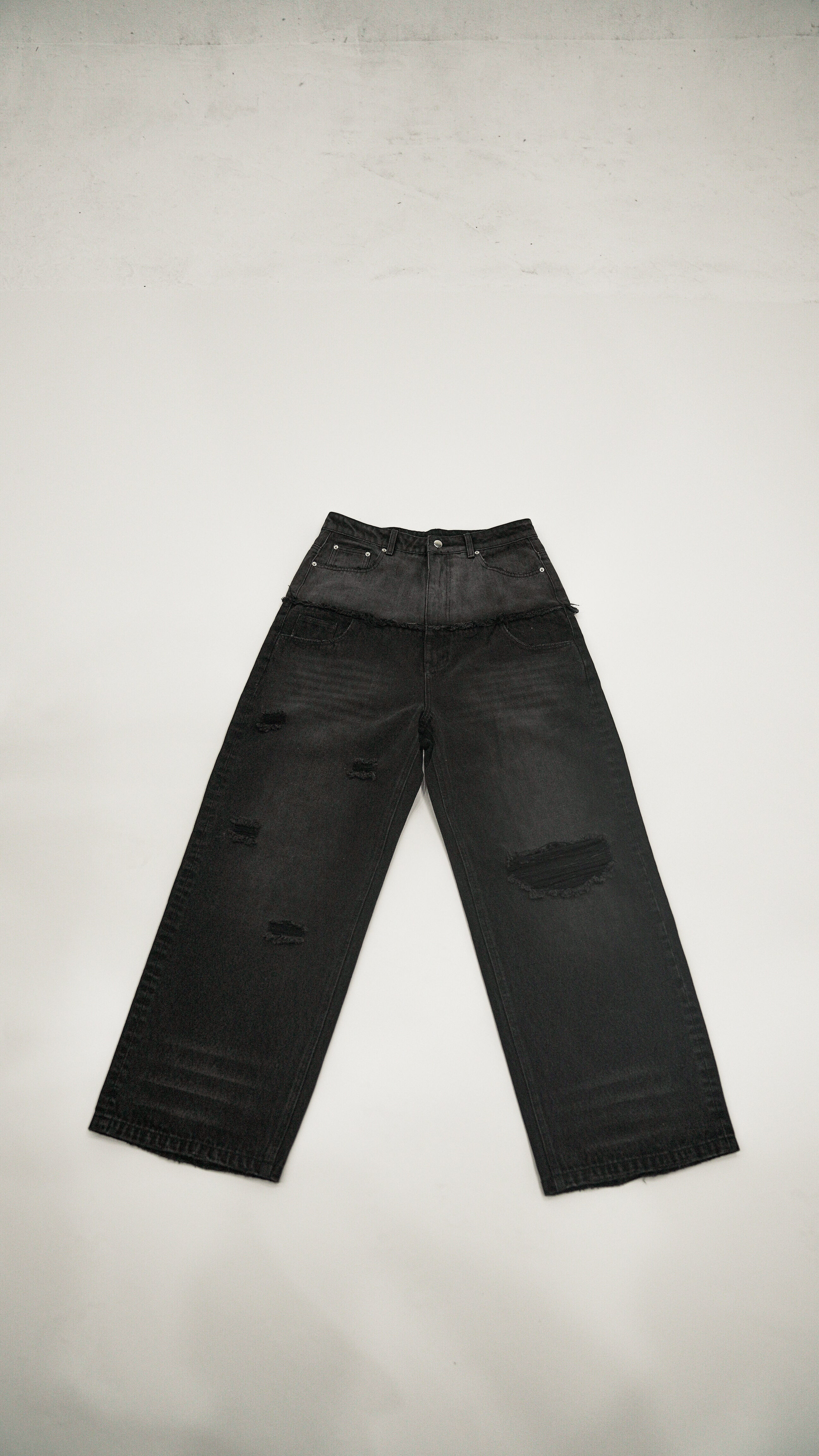 DOUBLE WAISTED DENIM