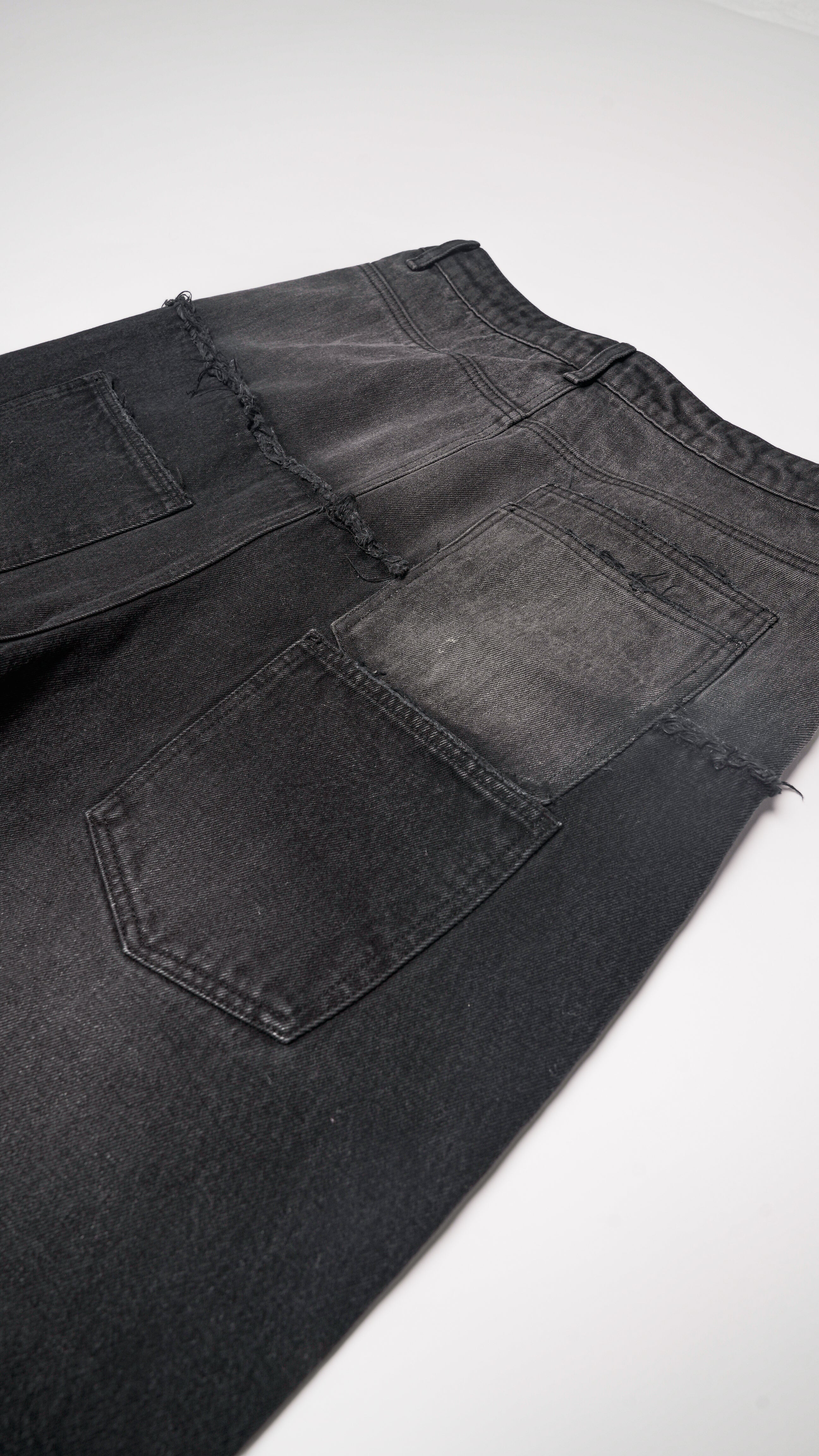 DOUBLE WAISTED DENIM